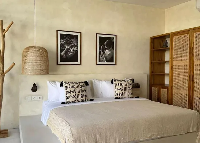 New 2br Pool In 5 Meru *